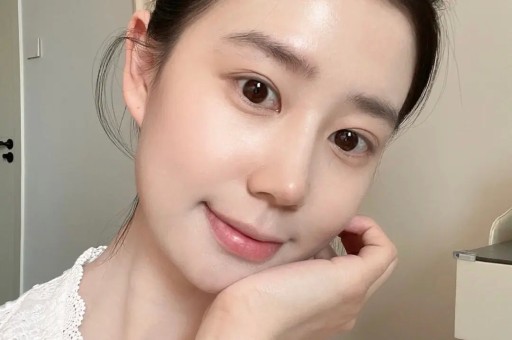 两女侍一夫45年、自愿堕胎还绝育；整容脸小花勾搭上女金主？