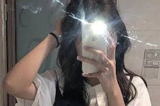 何钰欣自曝早无夫妻生活直播间9万人在线吃瓜猴哥评论区沦陷